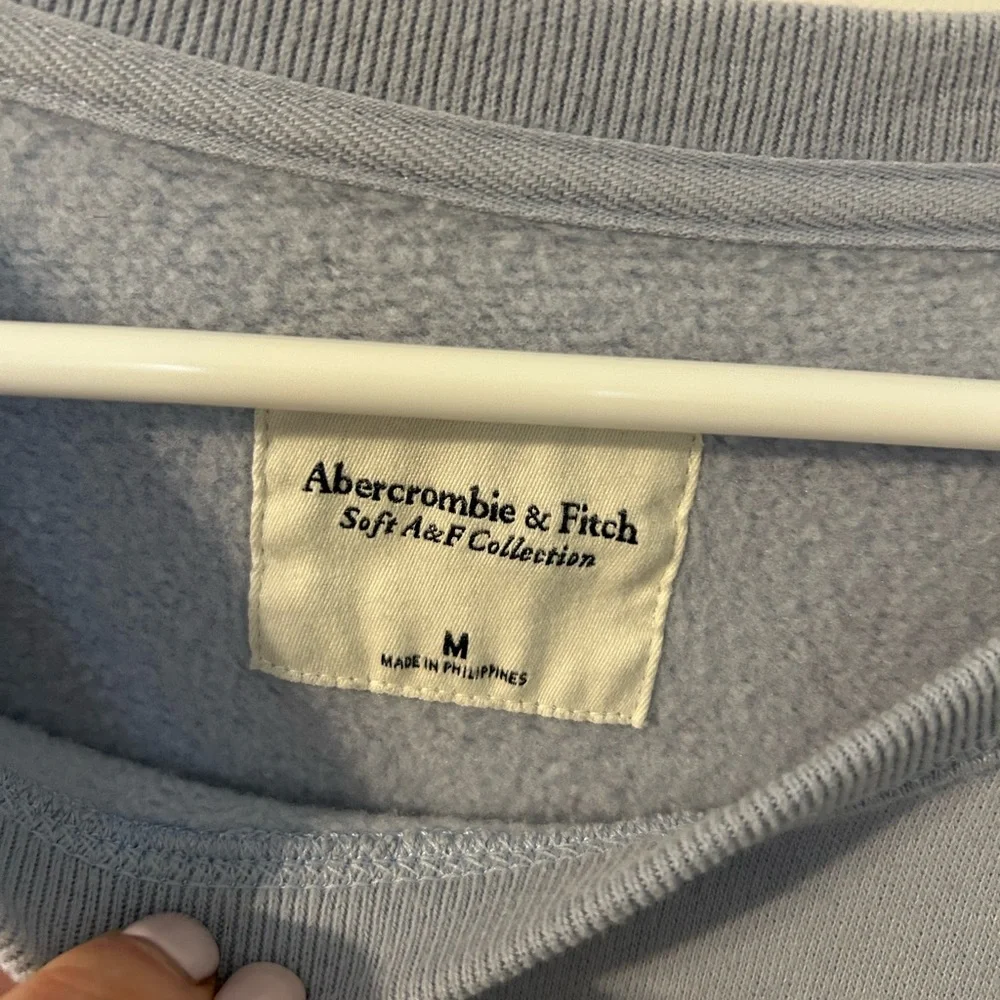 Abercrombie Colorblock Crew - Picture 2 of 2